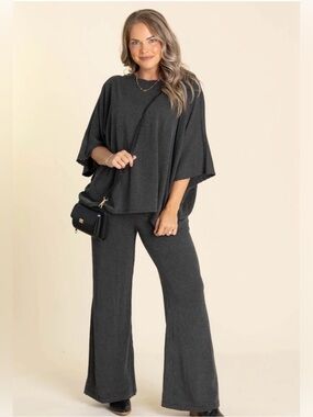 Relaxed Ribbed Wide-Leg Pants Set in Charcoal